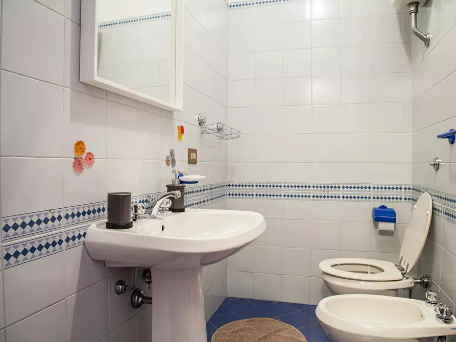 Immagine 7 di Camera in affitto  in Via della Tenuta del Casalotto a Roma