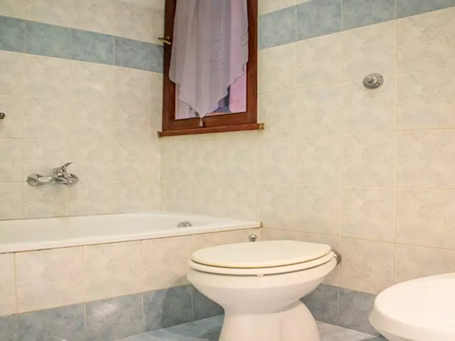 Immagine 10 di Camera in affitto  in Via Alfredo Catalani a Roma