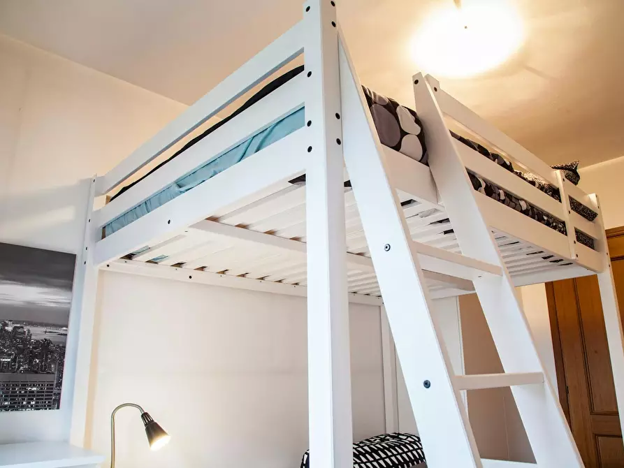 Immagine 10 di Camera in affitto  in Via della Tenuta del Casalotto a Roma