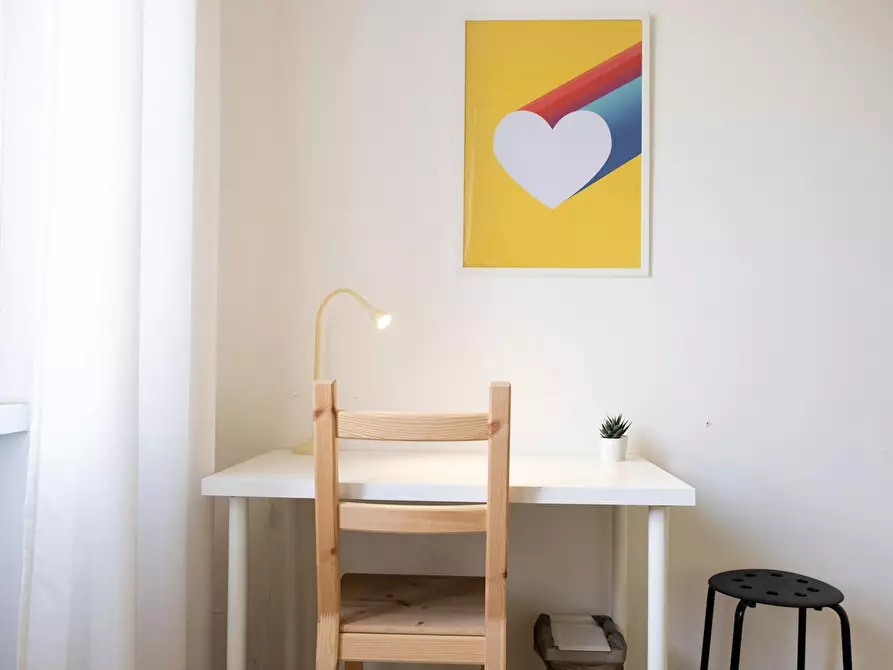 Immagine 7 di Camera in affitto  in Via dei Glicini a Roma