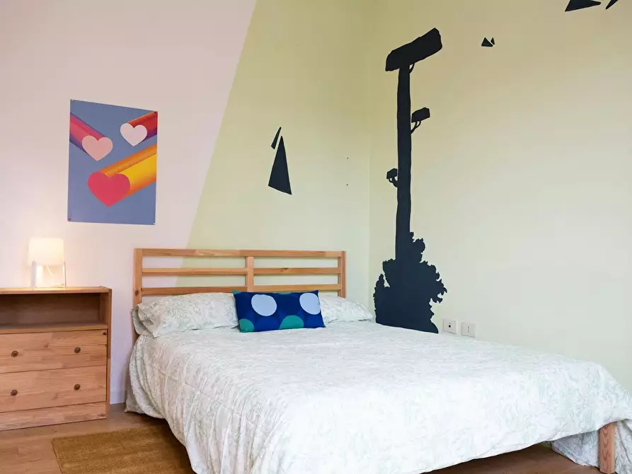 Immagine 3 di Camera in affitto  in Via dei Glicini a Roma