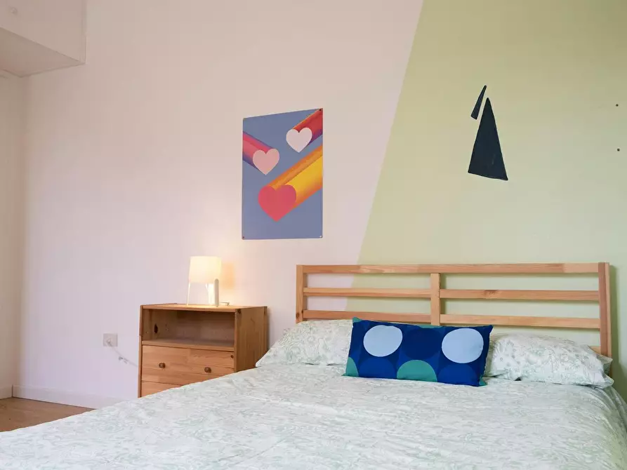 Immagine 5 di Camera in affitto  in Via dei Glicini a Roma