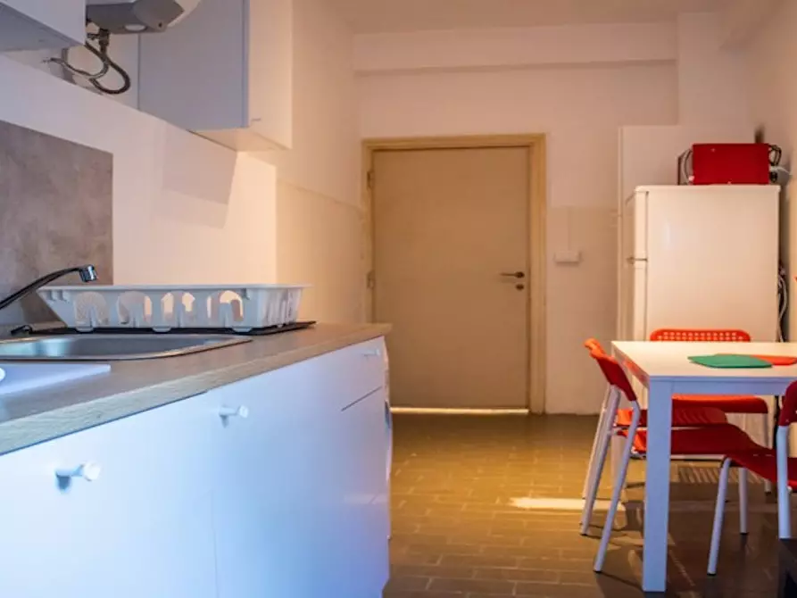 Immagine 4 di Camera in affitto  in Via Alfredo Catalani a Roma