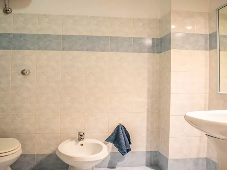 Immagine 9 di Camera in affitto  in Via Alfredo Catalani a Roma