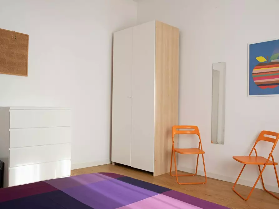 Immagine 5 di Camera in affitto  in Via dei Glicini a Roma