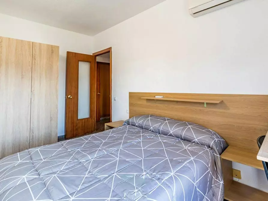 Immagine 4 di Camera in affitto  in Carrer de la Vall de la Ballestera a Valencia