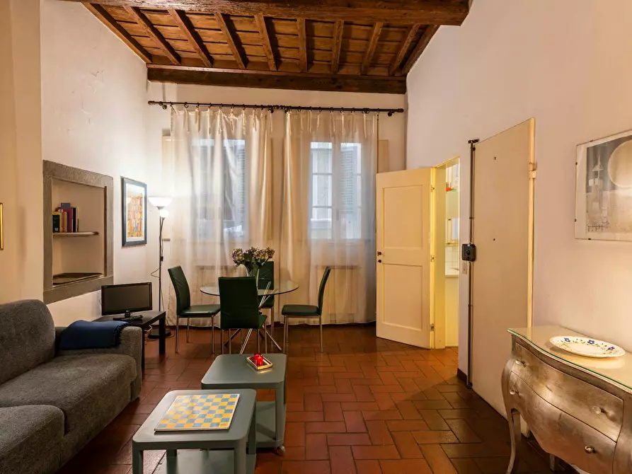 Immagine 10 di Appartamento in affitto  in Via dei Velluti a Firenze