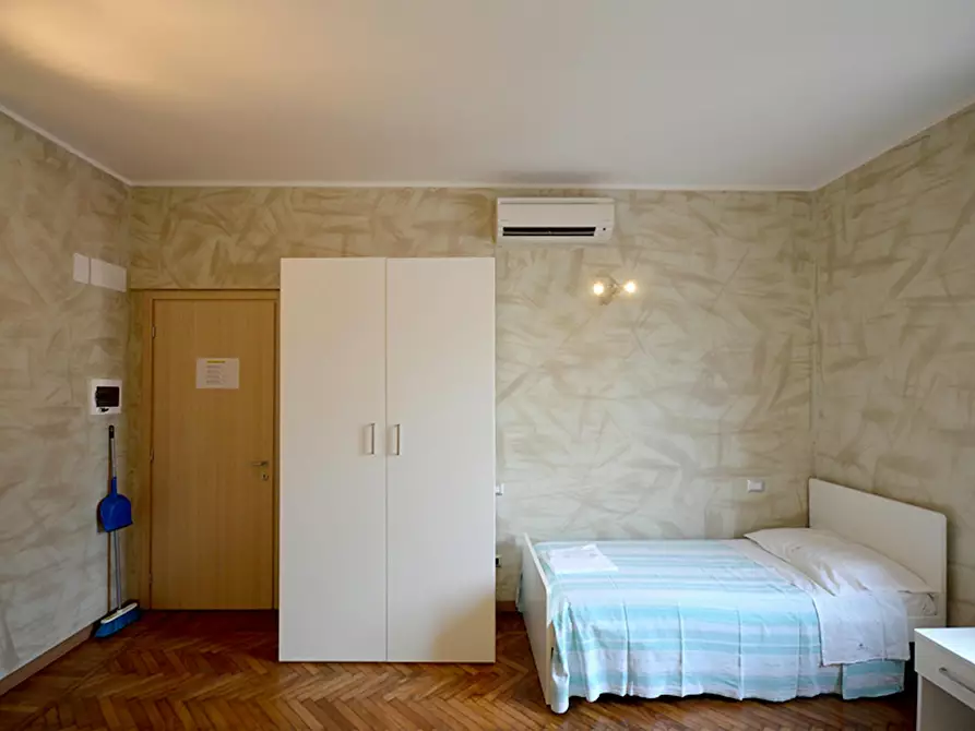 Immagine 5 di Appartamento in affitto  in Via Bordighera a Milano