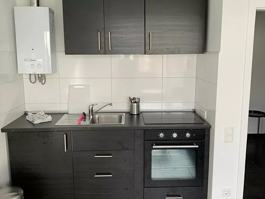 Immagine 6 di Appartamento in affitto  in Bonner Straße a Düsseldorf