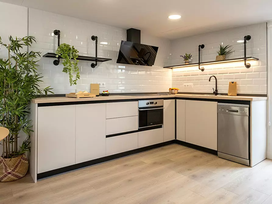 Immagine 5 di Appartamento in affitto  in Carrer de Santa Irene a Valencia