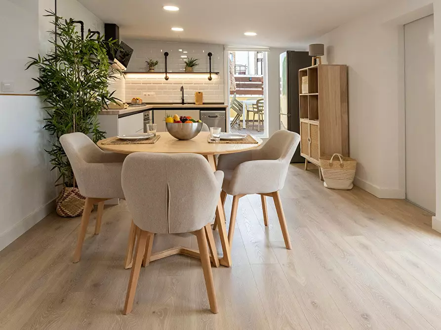 Immagine 2 di Appartamento in affitto  in Carrer de Santa Irene a Valencia