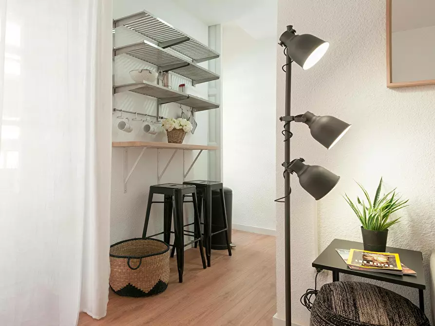 Immagine 2 di Appartamento in affitto  in Carrer de Santa Irene a Valencia