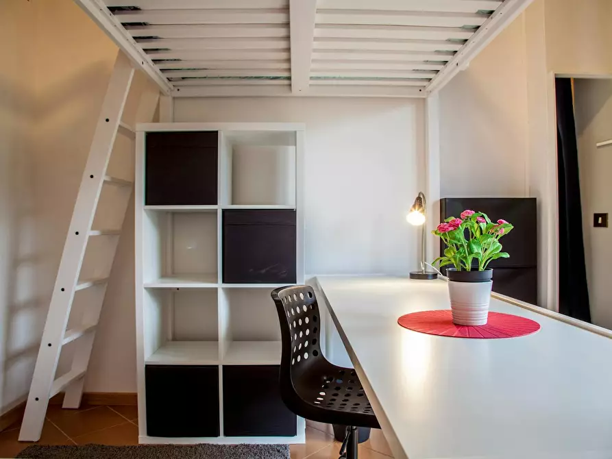 Immagine 3 di Camera in affitto  in Via della Tenuta del Casalotto a Roma