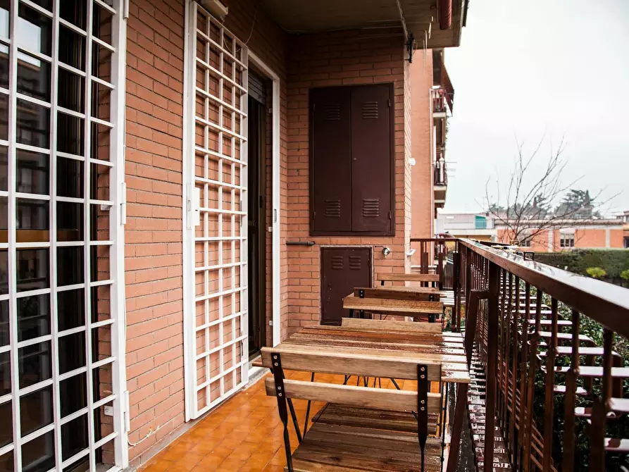 Immagine 10 di Camera in affitto  in Via della Tenuta del Casalotto a Roma