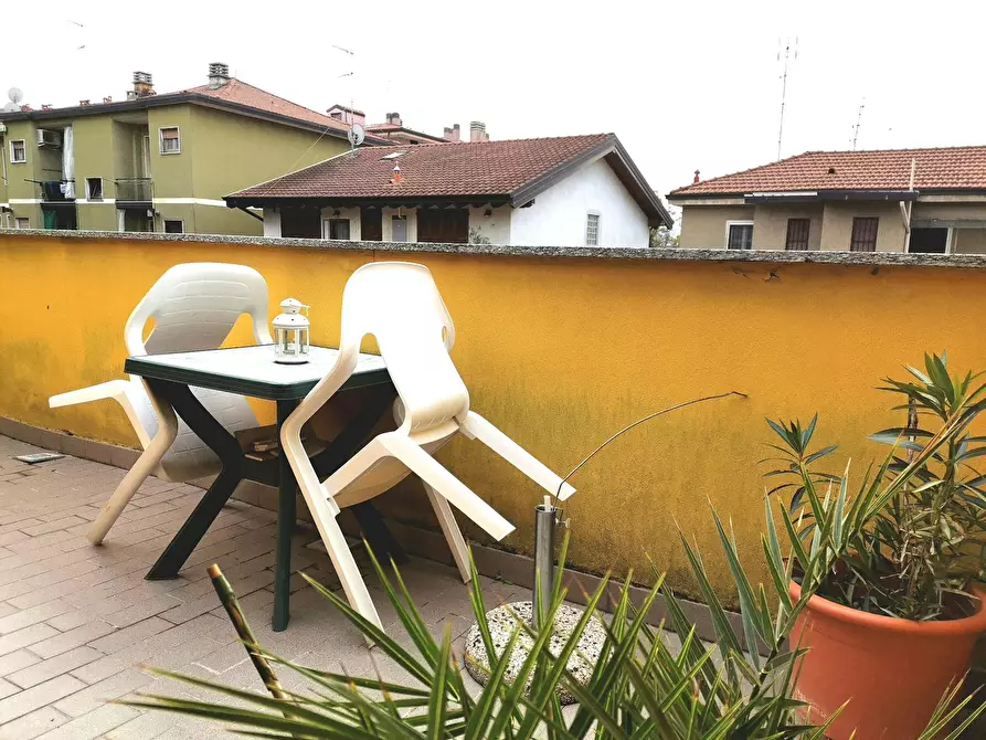 Immagine 9 di Camera in affitto  in Via Cusago a Milano