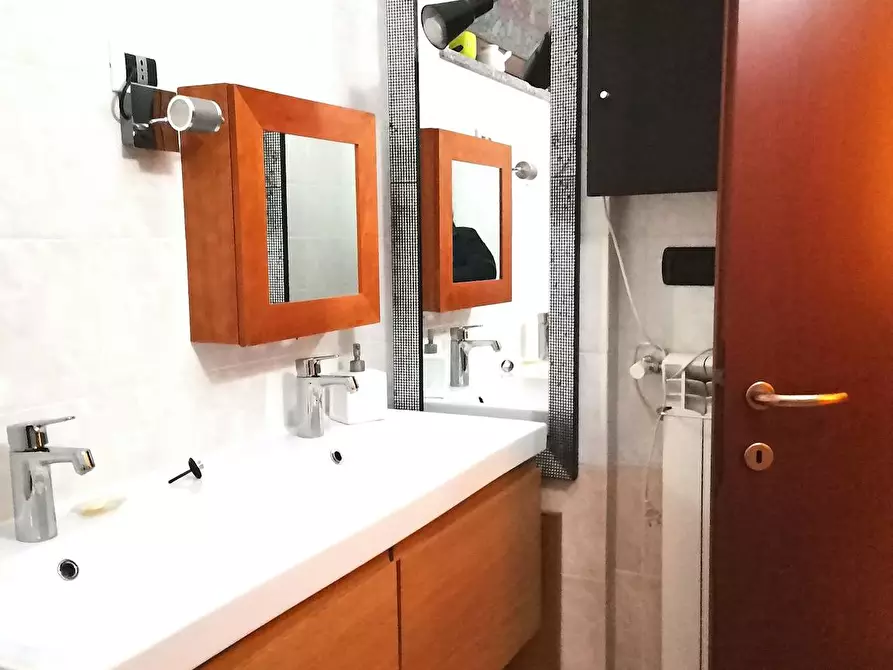 Immagine 3 di Camera in affitto  in Via Cusago a Milano