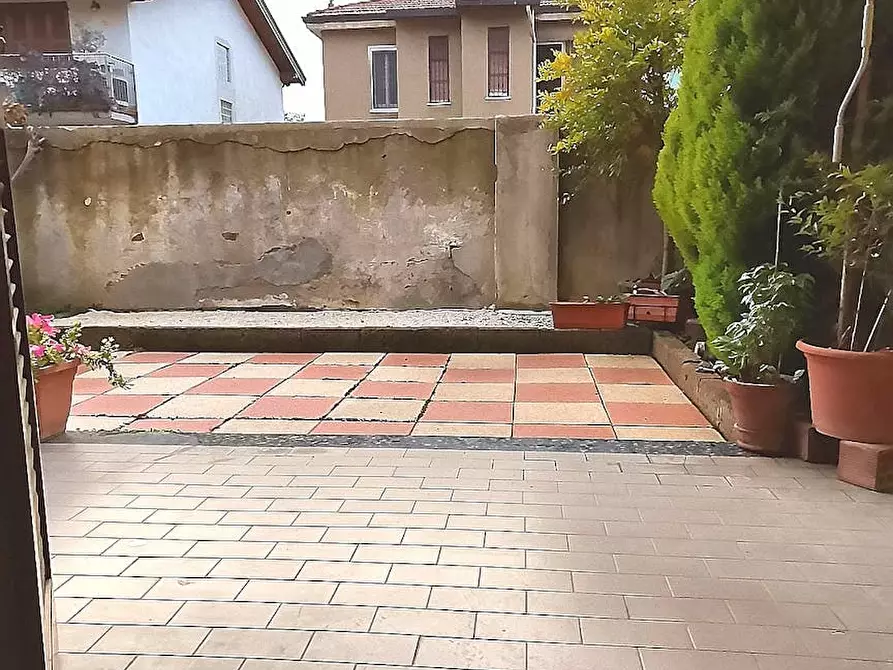 Immagine 8 di Camera in affitto  in Via Cusago a Milano