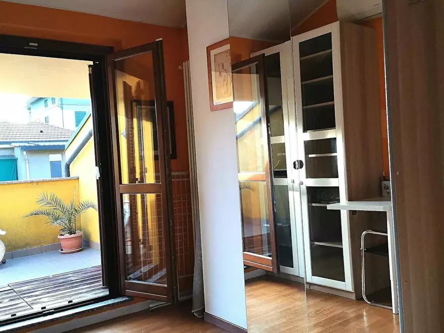 Immagine 4 di Camera in affitto  in Via Cusago a Milano