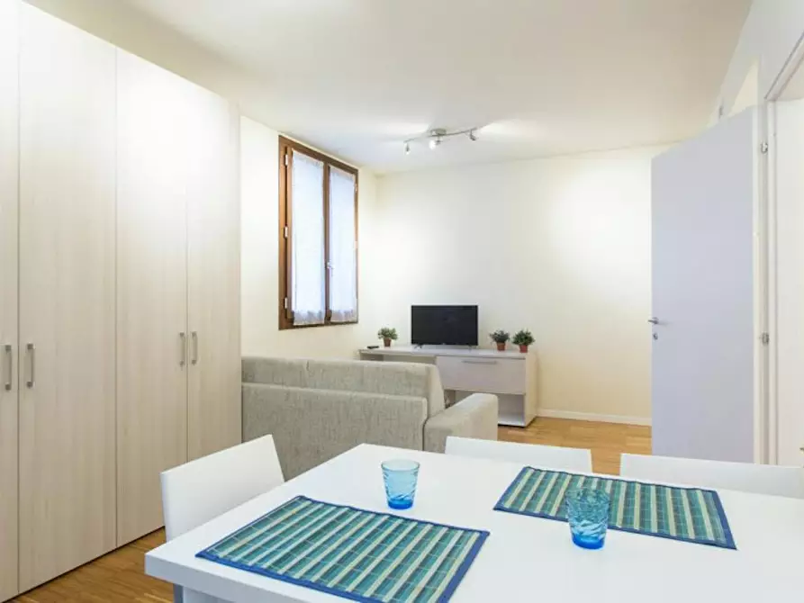 Immagine 5 di Appartamento in affitto  in Via Francesco Primaticcio a Milano