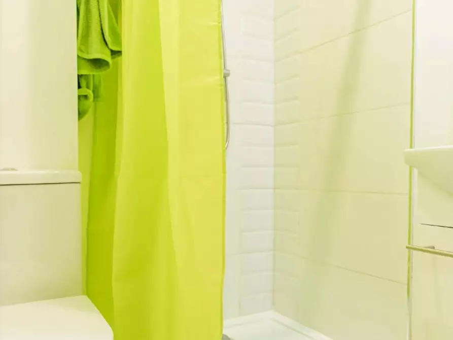 Immagine 10 di Camera in affitto  in Calle José Carsi a Burjassot