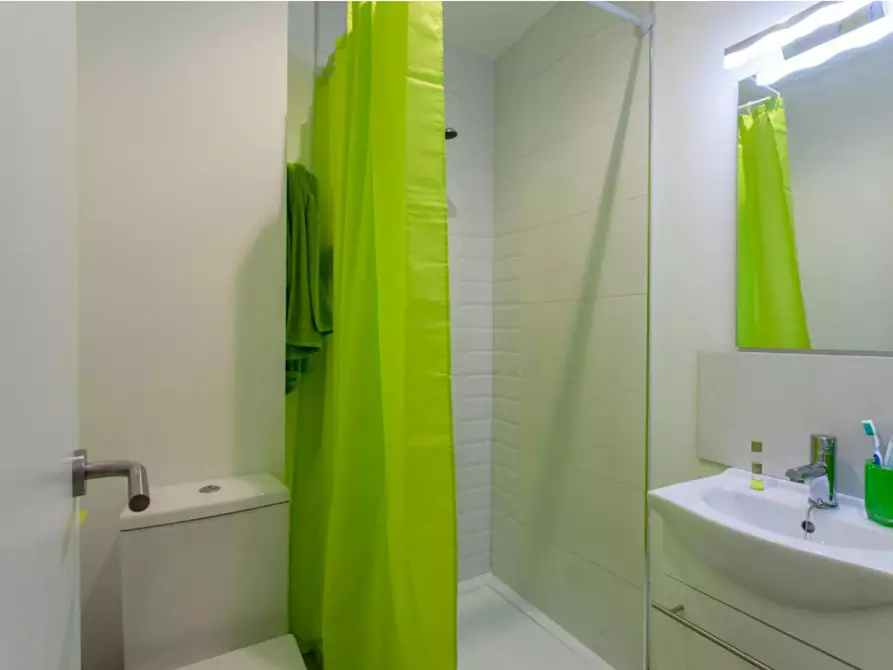 Immagine 8 di Camera in affitto  in Calle José Carsi a Burjassot