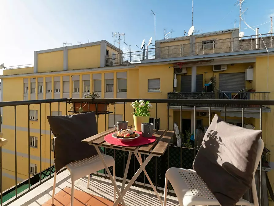 Immagine 9 di Appartamento in affitto  in Via Tuscolana a Roma