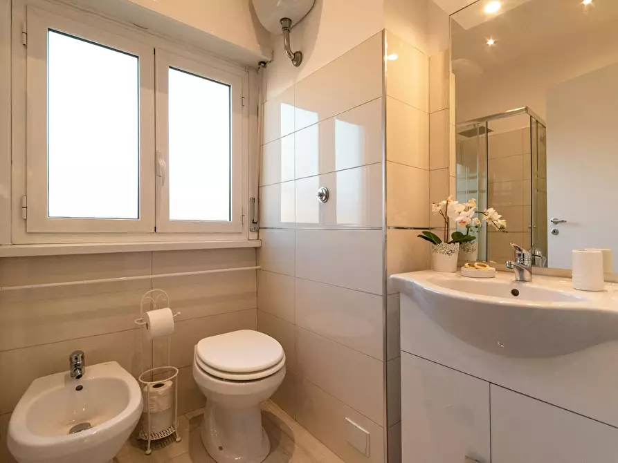 Immagine 10 di Appartamento in affitto  in Via Tuscolana a Roma