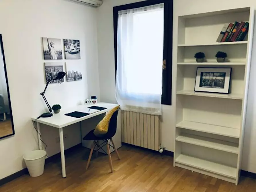 Immagine 2 di Camera in affitto  in Via Palestro a Padova