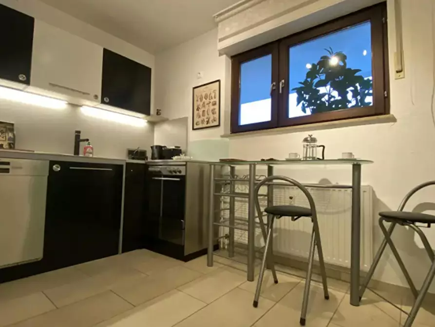 Immagine 10 di Appartamento in affitto  in Suitbertusstraße a Düsseldorf