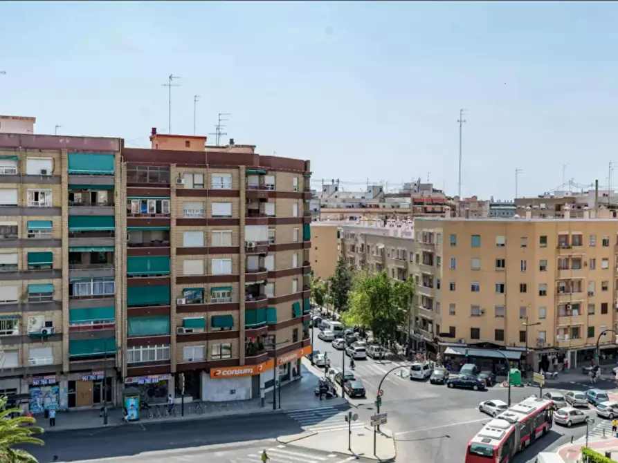 Immagine 10 di Camera in affitto  in Avinguda del General Avilés a Valencia