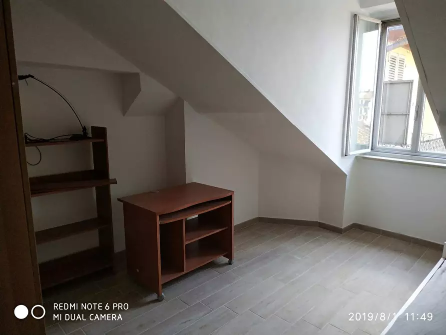 Immagine 2 di Camera in affitto  in Via Urbino a Torino