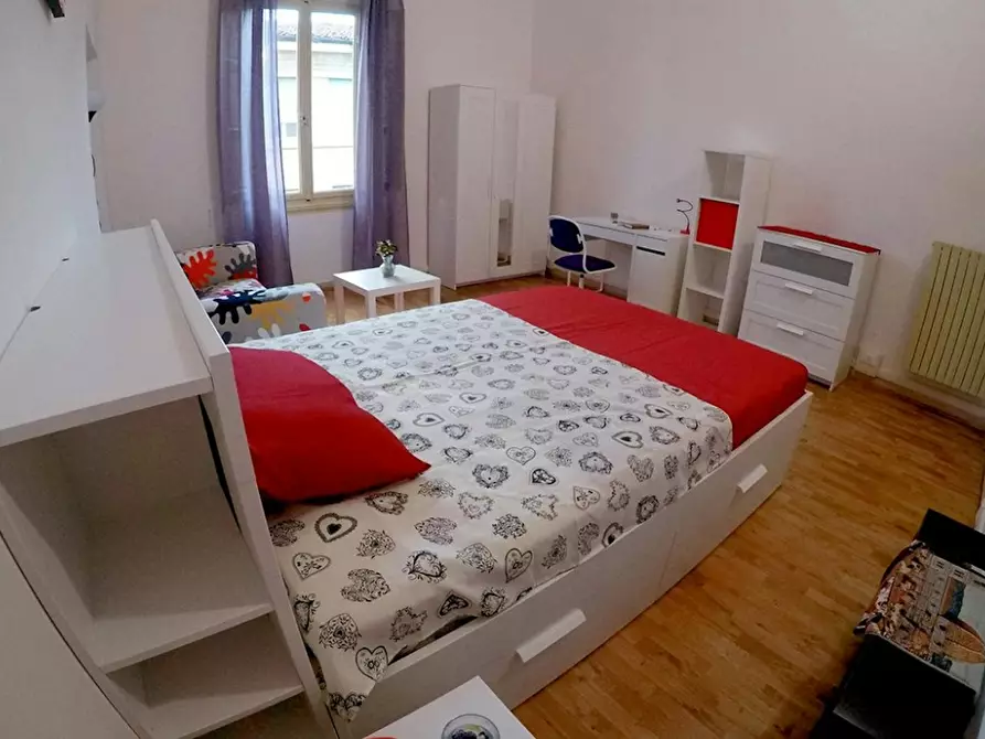 Immagine 1 di Camera in affitto  in Via Montebello a Firenze