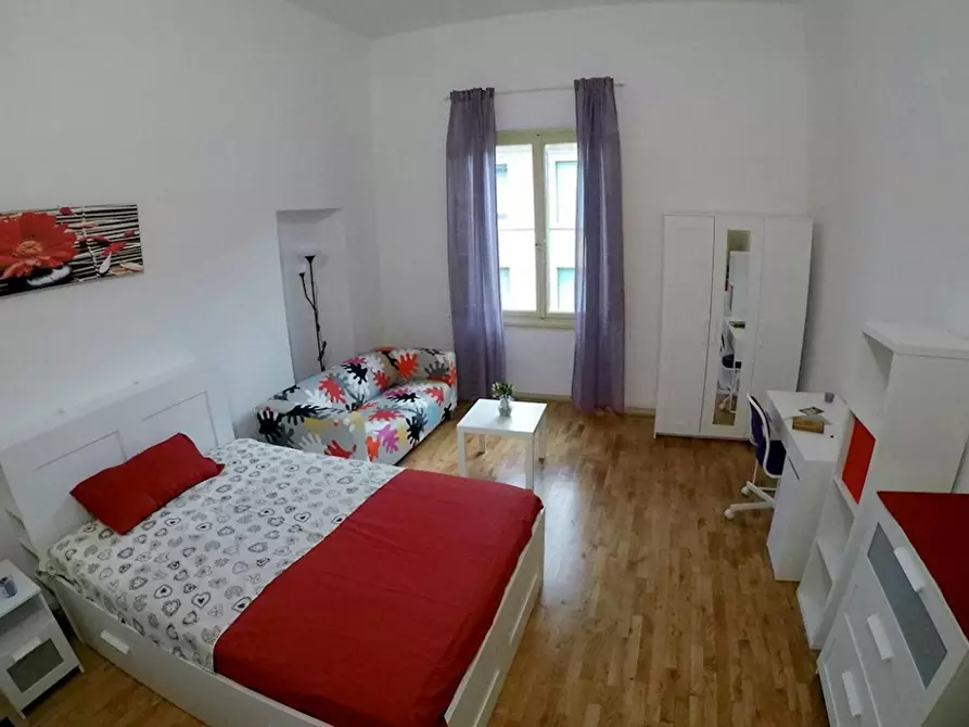 Immagine 2 di Camera in affitto  in Via Montebello a Firenze