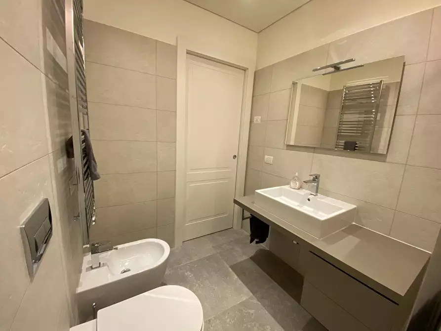 Immagine 10 di Appartamento in affitto  in Via Alfonso La Marmora a Milano