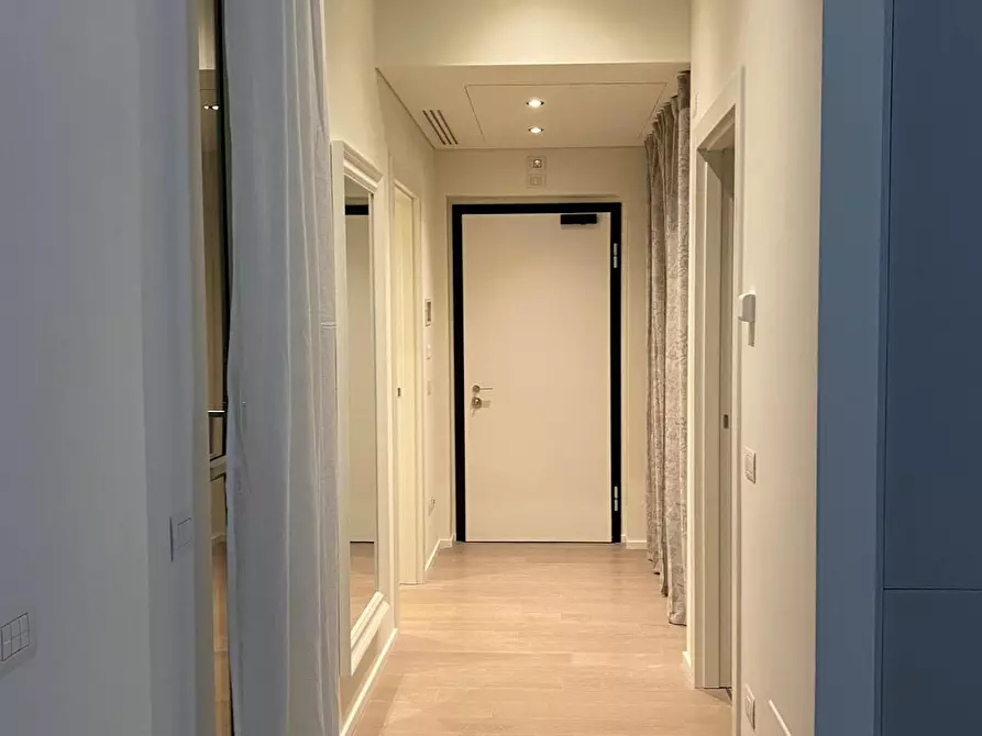 Immagine 8 di Appartamento in affitto  in Via Alfonso La Marmora a Milano