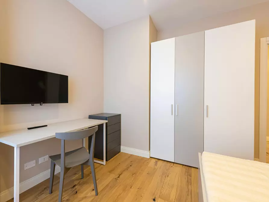 Immagine 10 di Appartamento in affitto  in Via Giuseppe Saverio Mercadante a Firenze