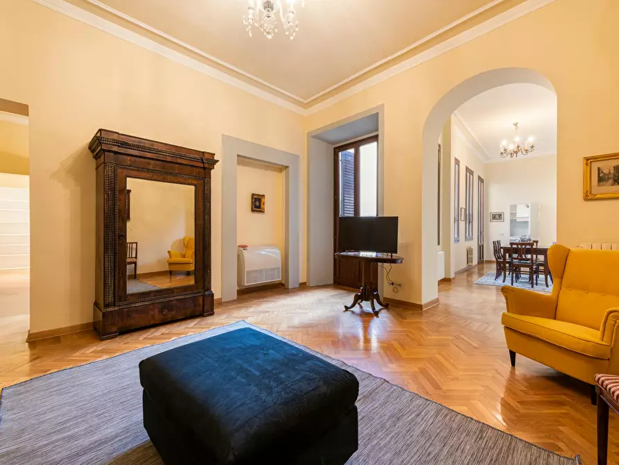 Immagine 2 di Appartamento in affitto  in Via dell'Oriuolo a Firenze