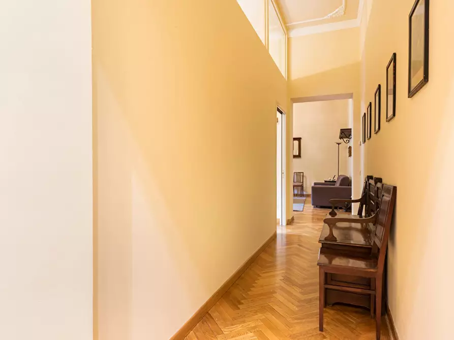 Immagine 9 di Appartamento in affitto  in Via dell'Oriuolo a Firenze