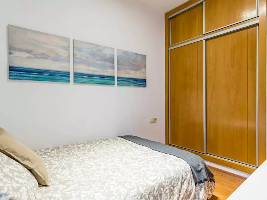 Immagine 3 di Camera in affitto  in Avinguda Doctor Peset Aleixandre a Valencia