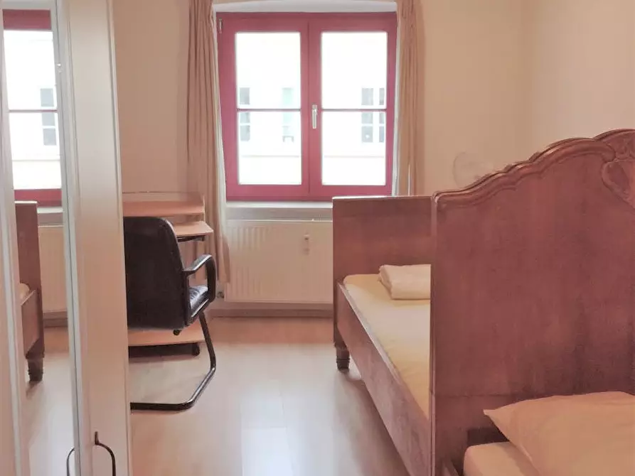 Immagine 2 di Casa indipendente in affitto  in Tal a München