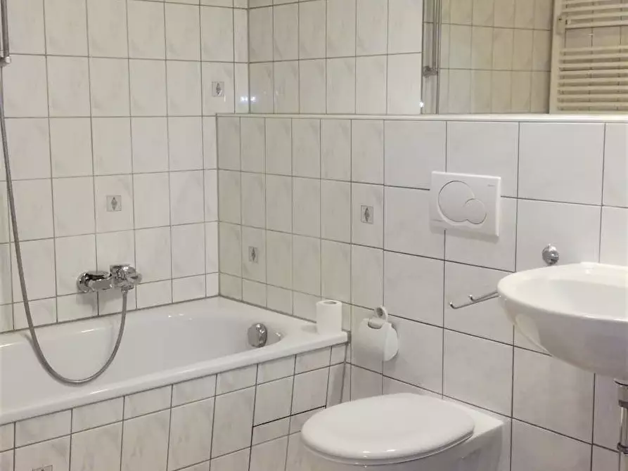 Immagine 10 di Casa indipendente in affitto  in Tal a München