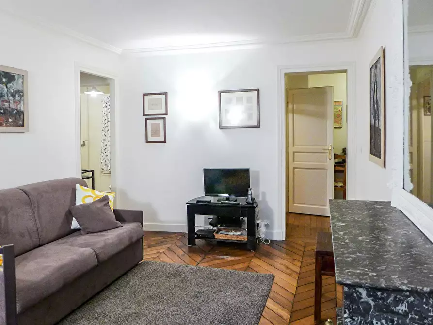 Immagine 6 di Appartamento in affitto  in Rue d'Assas a Paris 06