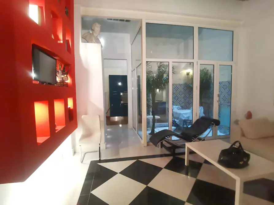 Immagine 6 di Camera in affitto  in Borgo Tegolaio a Firenze