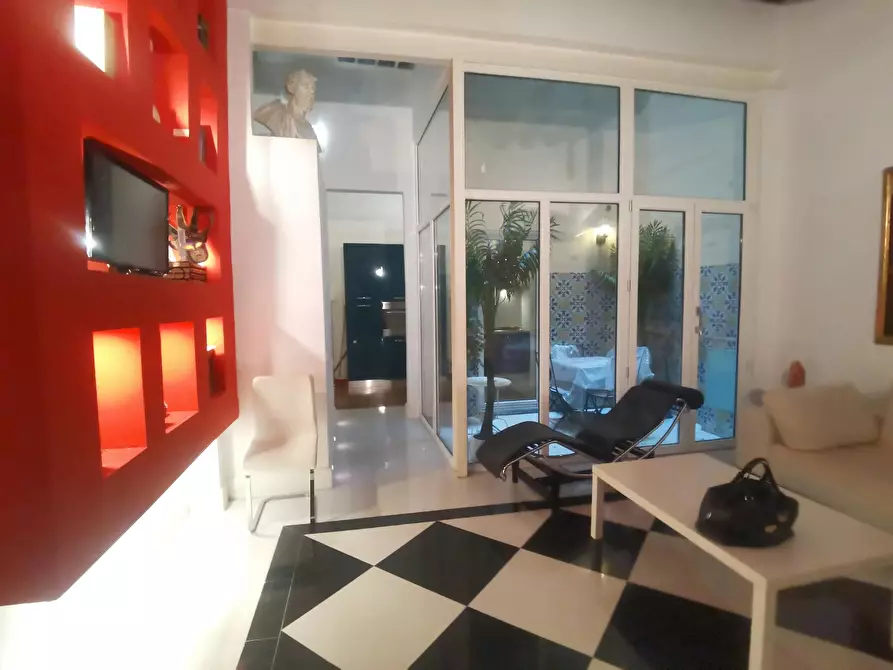 Immagine 7 di Camera in affitto  in Borgo Tegolaio a Firenze