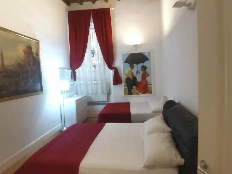 Immagine 2 di Camera in affitto  in Borgo Tegolaio a Firenze