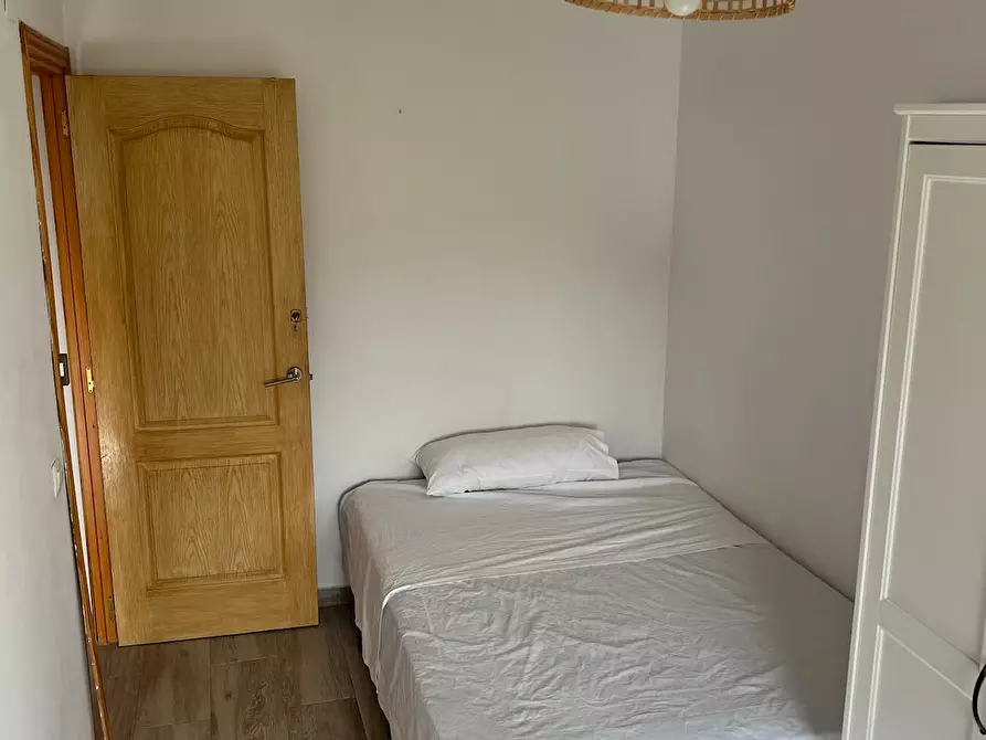 Immagine 1 di Camera in affitto  in Calle Magistrado Salvador Barbera a Malaga