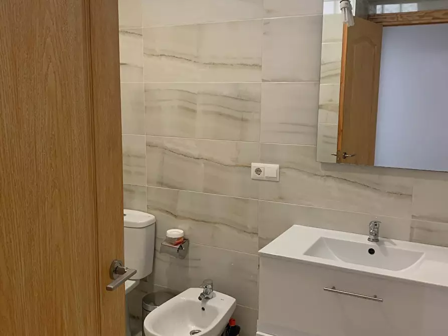 Immagine 10 di Camera in affitto  in Calle Magistrado Salvador Barbera a Malaga