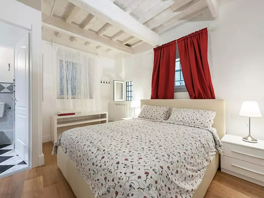 Immagine 3 di Camera in affitto  in Borgo Tegolaio a Firenze
