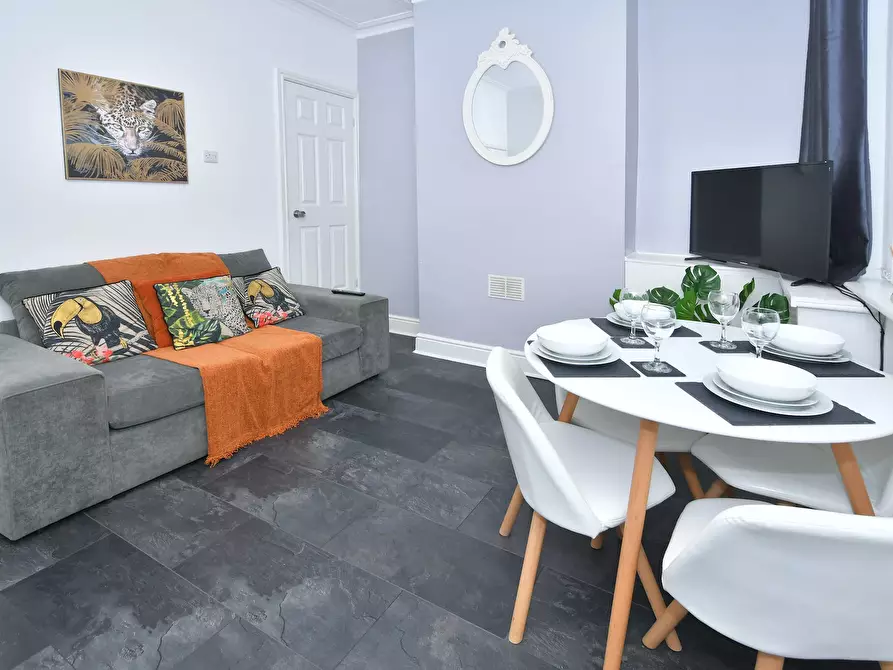 Immagine 4 di Casa indipendente in affitto  in Shelton New Road a 