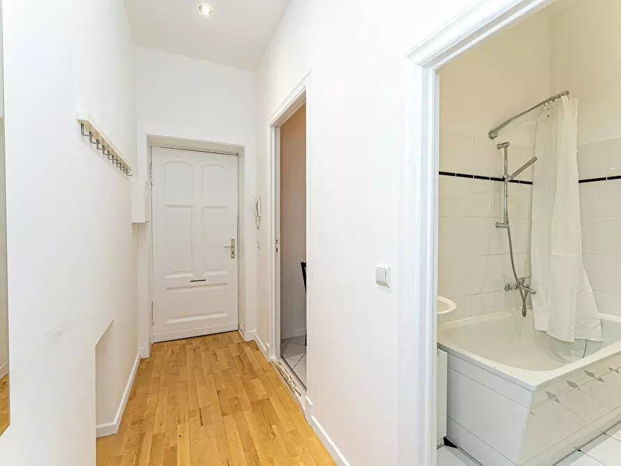 Immagine 6 di Appartamento in affitto  in Wisbyer Straße a Berlin